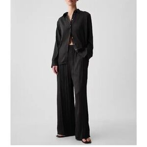 Black gap shirt and pants medium